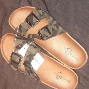 Camo Slides